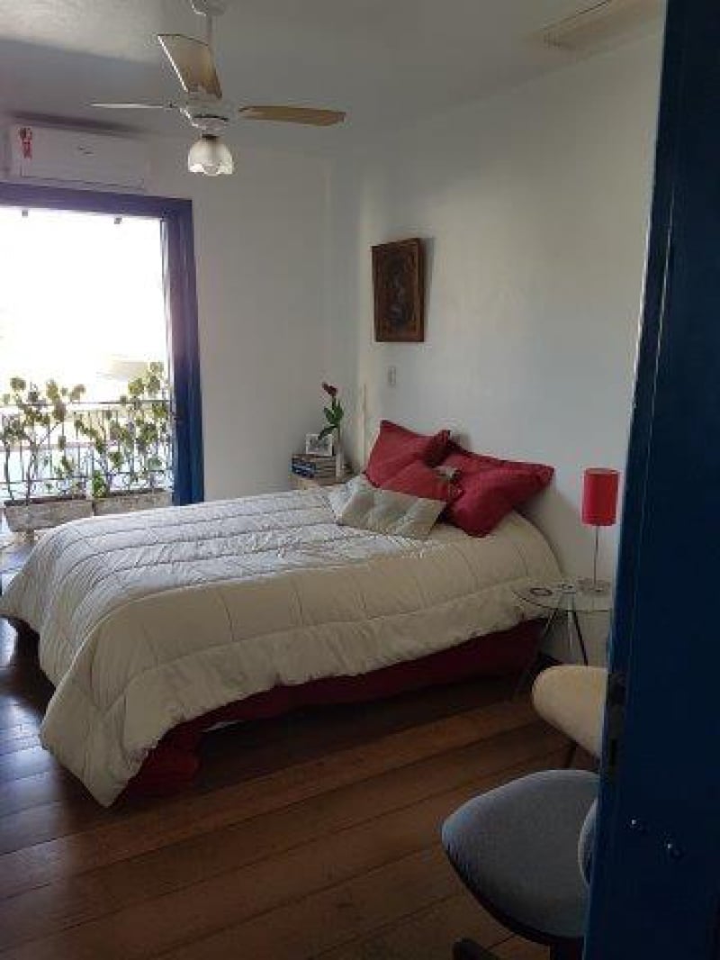 Casa Localizado no condomínio City Figueiras contendo 3 quartos sendo 1 suite.